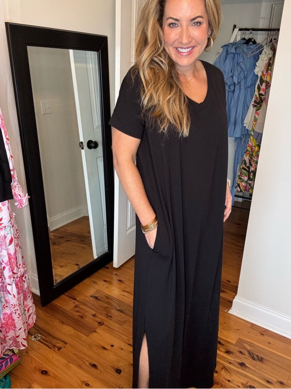 Zenana Outfitters Black V-Neck Short Sleeve Maxi with Side Slits